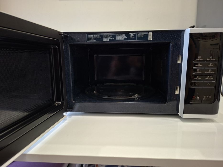 Микровълнова печка Samsung