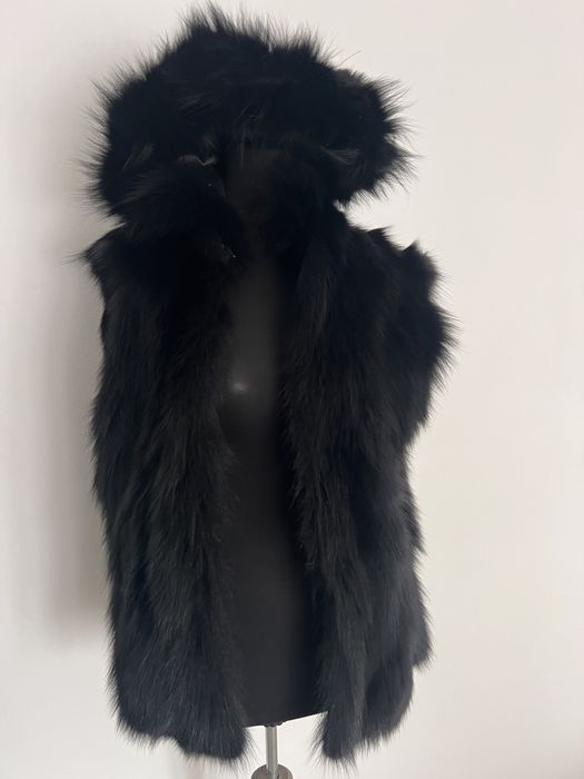 Къс елек с косъм