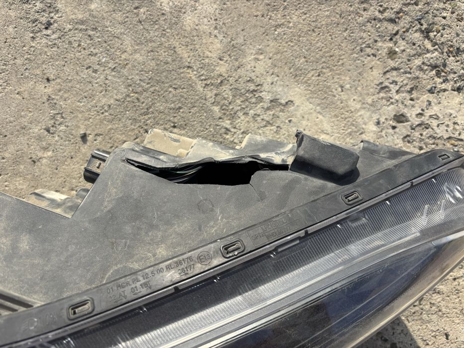 Правая фара kia cerato