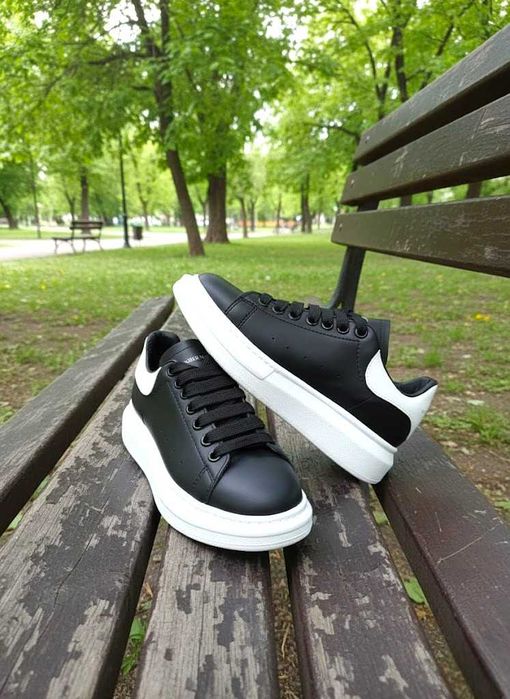 Adidasi Alexander Mq Negru Alb - Adidasi Casual Unisex