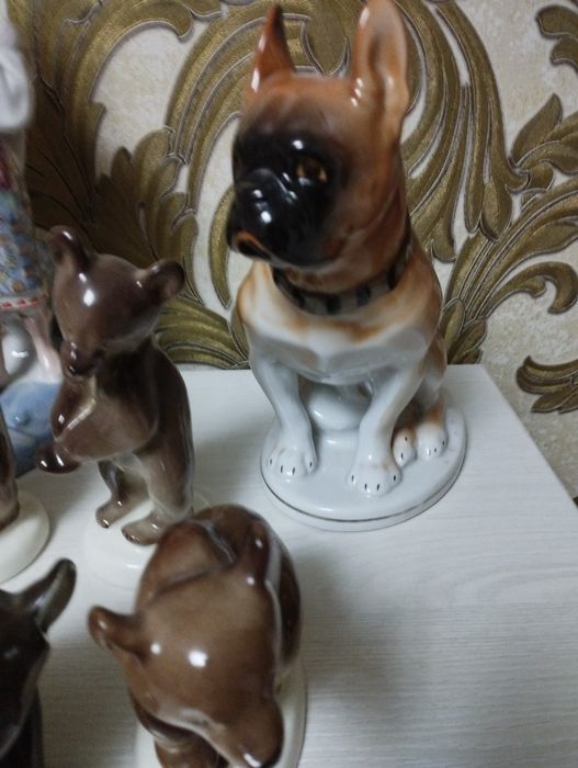 Фарфоровые статуэтки