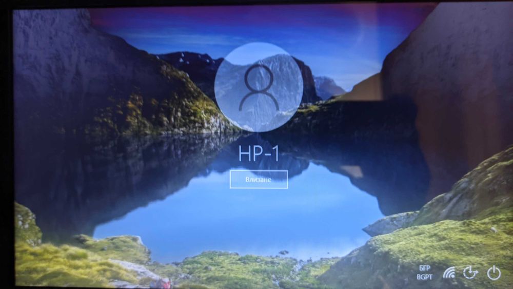 Лаптоп HP Notebook - 14-am018ng с оригинален Windows 10 като нов