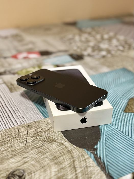 Vand iPhone 15 Pro Max