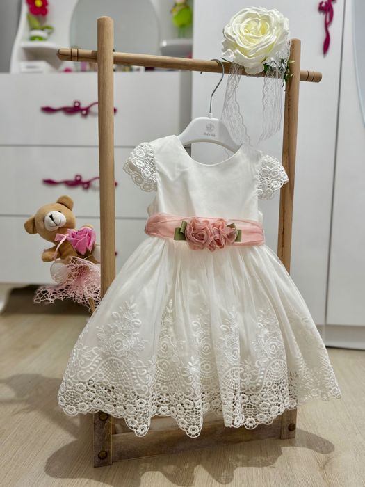 Дрехи и обувки 18 месеца/19 номер