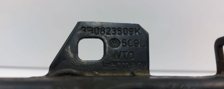 Broasca capota 3b0823509k Volkswagen VW Passat B5.5 (facelift) seria