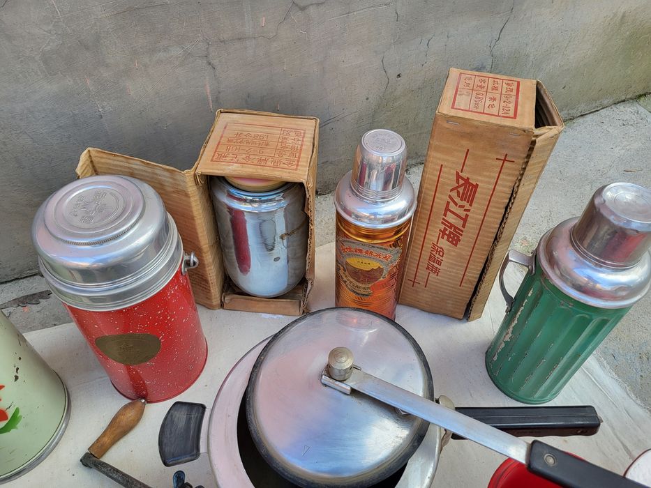 Мясорубка, термос, казан, ёмкости для хранения