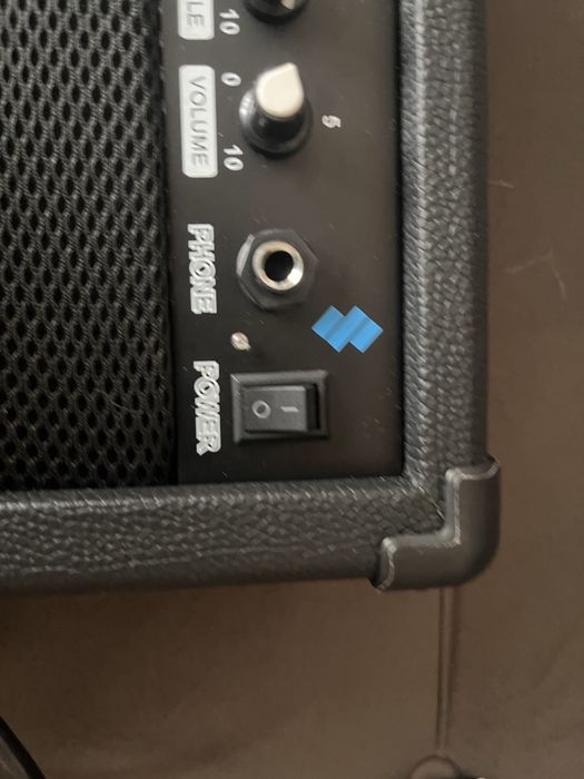 Комбоусилитель для электрогитары новый