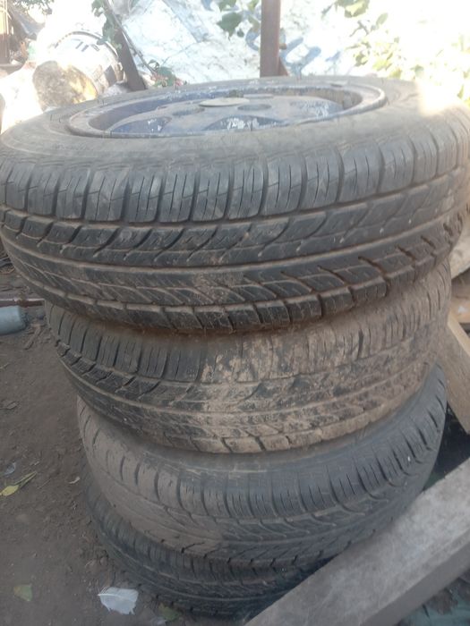 Roti 175/70/13 , ( au fost pe un Ford) cauciucuri marca Tigar ,de vara