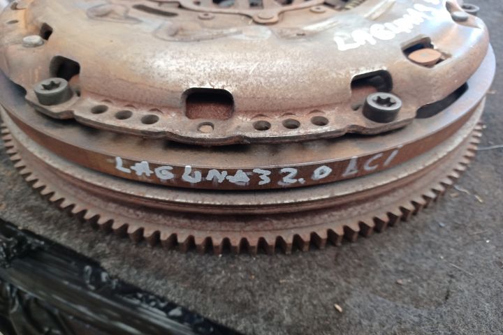 Kit ambreiaj 2.0D 8200501027 Renault Laguna a 3-a generatie