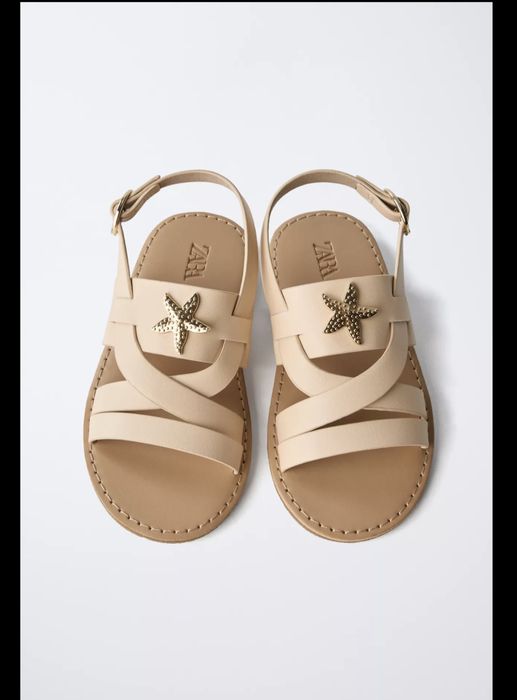 Сандалии с деталью новый