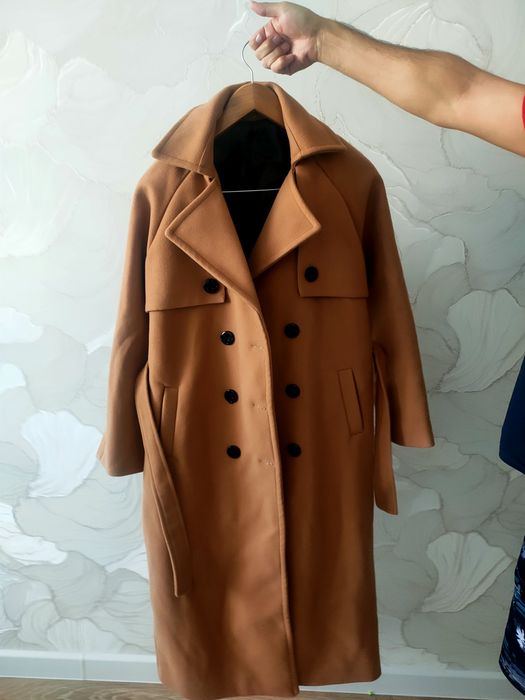 Продам пальто новое