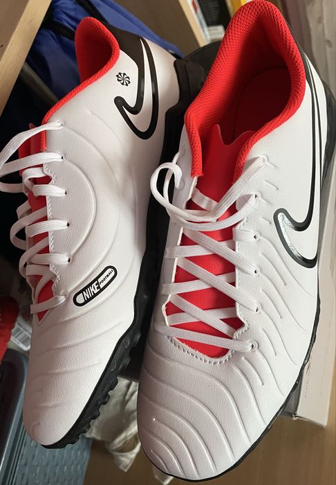 Футболни обувки Стоножки- Nike Tiempo Legend