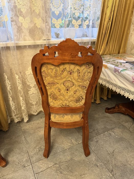 Продам стол 3 м и 12 стульев дерево