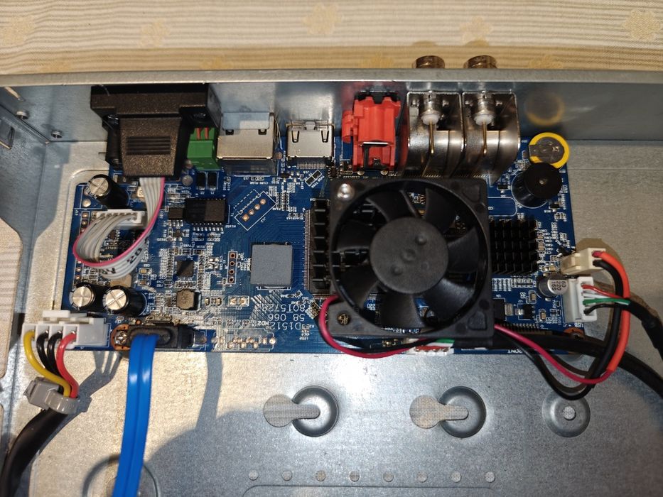 DVR Sistem înregistrare video supraveghere Dahua HCVR4104HS-S3 Tribrid HDCV
