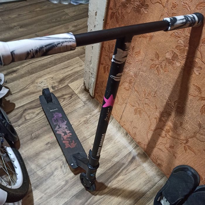 Продам трюковой самокат