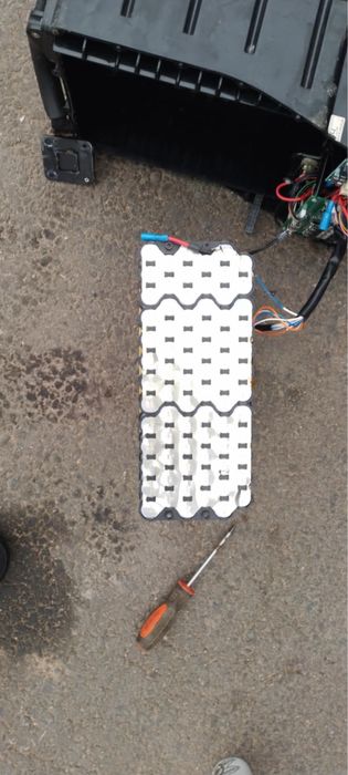 Pachet baterii litiu ion 50.4v 42.7ah celule 18650 2.9