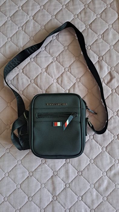 Мъжка Чантичка Tommy Hilfiger