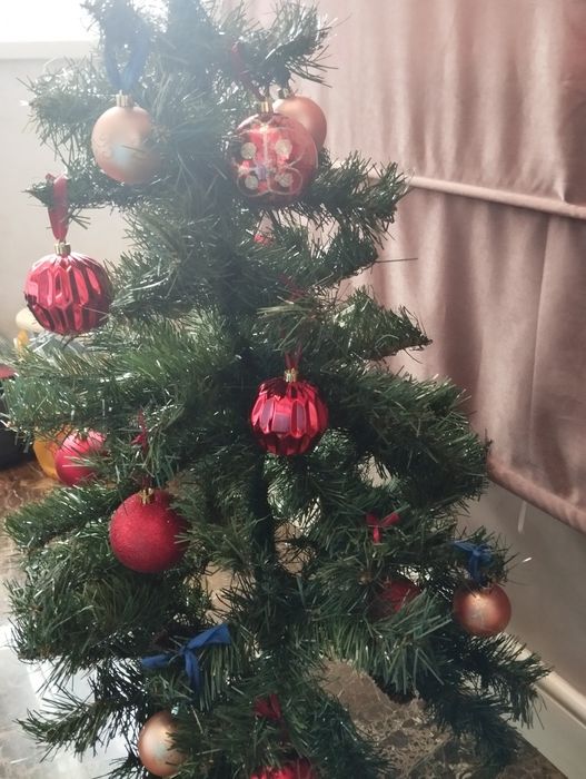 Ёлка искусственная