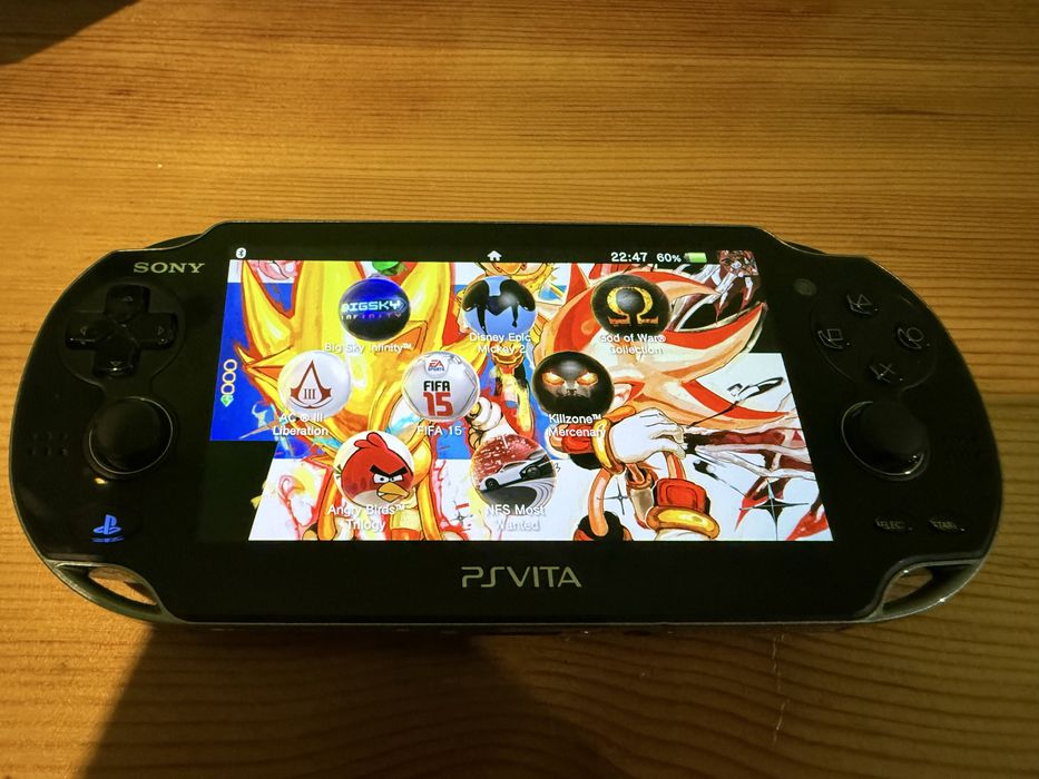 Sony PS Vita Oled + качени много игри