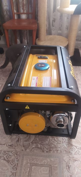 генератор 3 в 1 (бензин, пропан, метан)