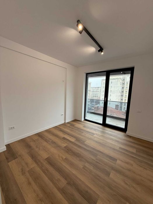 Apartament 2 camere Lux, Nemobilat, ideal Birou - Bd. Decebal