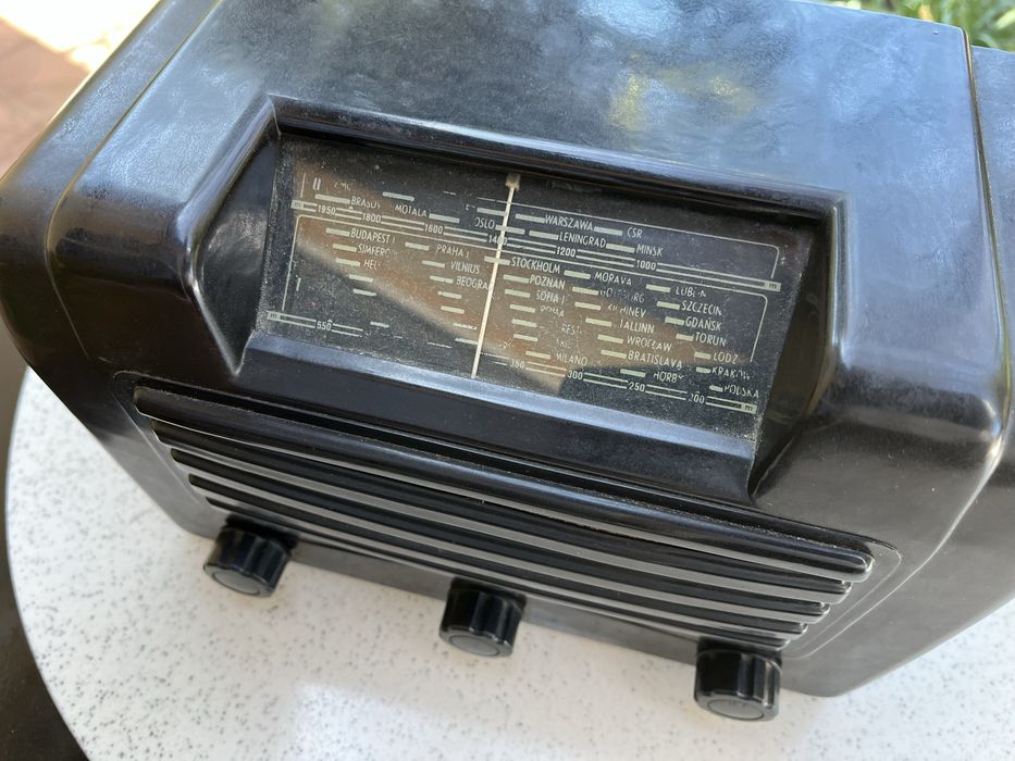 Radio vechi de epocă din ebonită Tesla Talisman