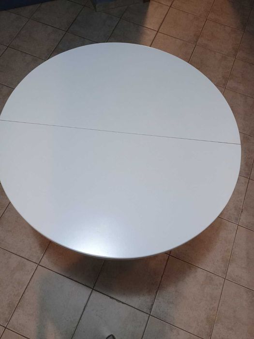 Маса трапезна от масив разтегателна