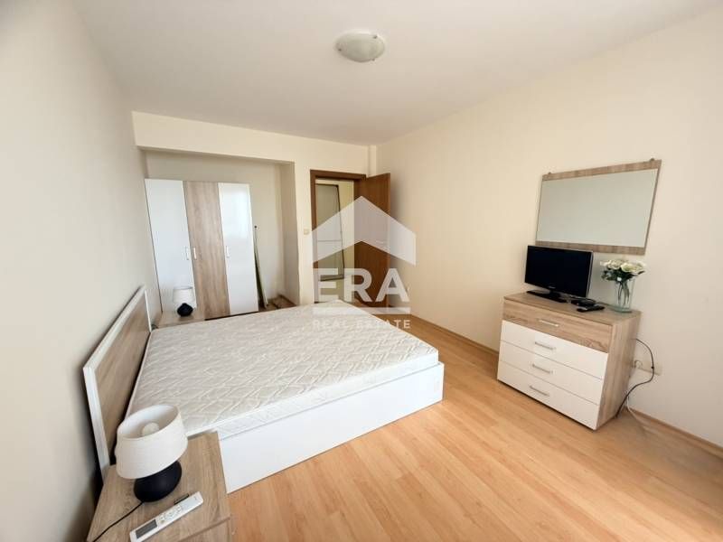 Двустаен, обзаведен, южен апартамент за продажба, с морска панорама, в