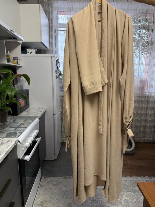 Продам платья и брюки