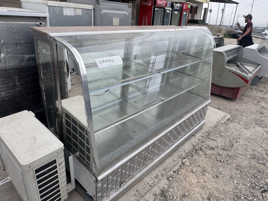 Витринный холодильник сатылады