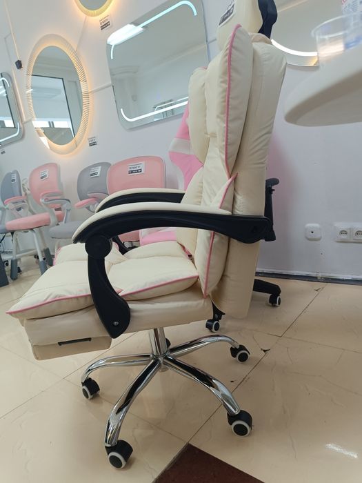 Кресло офисное новое.