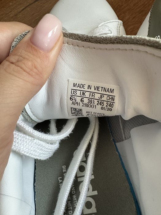 Adidas Sam Smith marimea 39