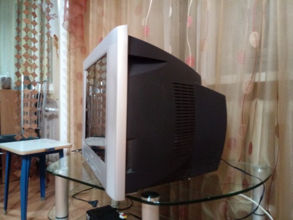 Продам телевизор Philips