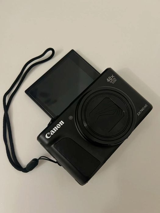 Камера Canon SX740 HS