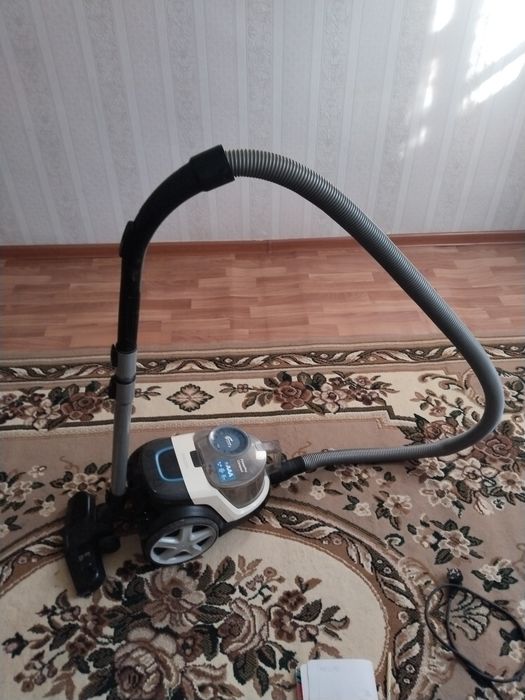 Пылесос PHILIPS отличное состояние