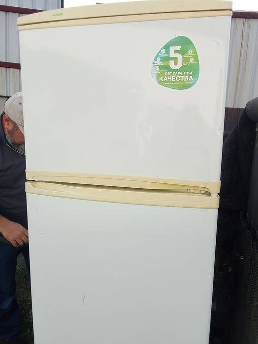 Продам холодильник х