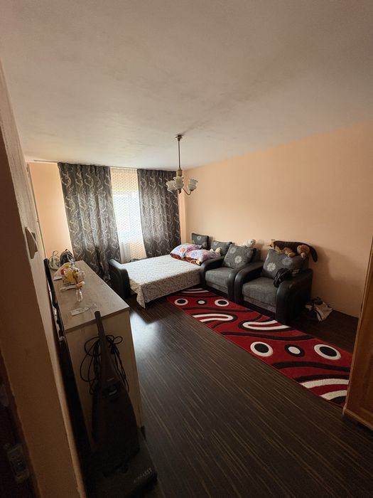 Apartament Stoina 3 camere mobilat si utilat !