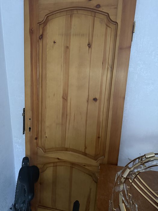 Продам дверь 15тыс