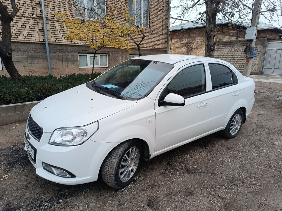 Узимнинг машинамни тезда сотмокчиман