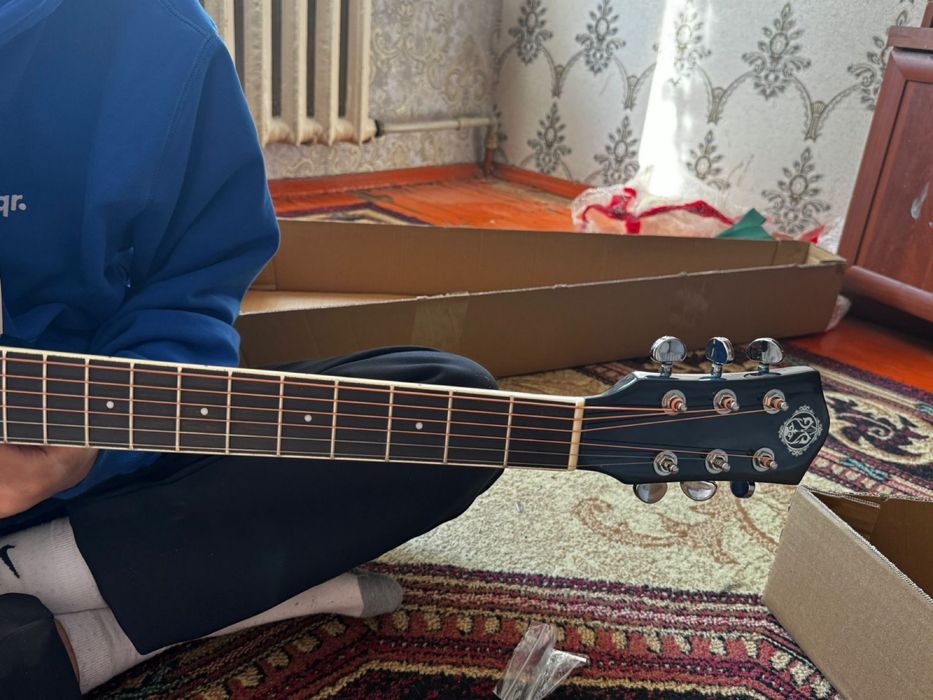 Гитара сатылады 41 размер акустика 20.000