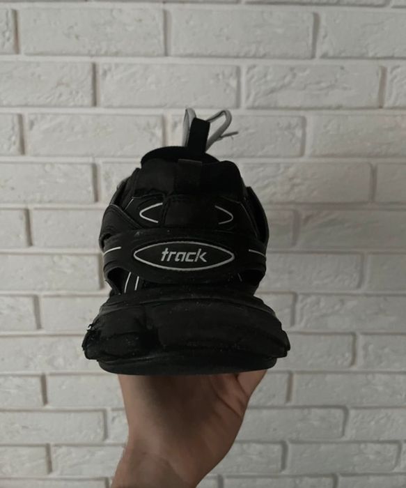 Balenciaga track