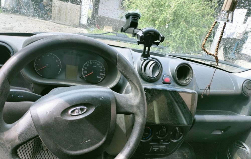 Лада гранта, машина