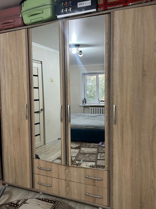 Продам Шкаф шкаф прихожка