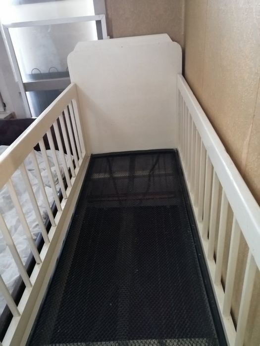 Старо детско креватче