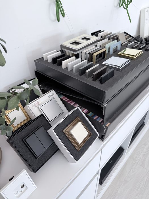 Розетки и выключатели JUNG , SYSTEM ELECTRIC , MVAVA