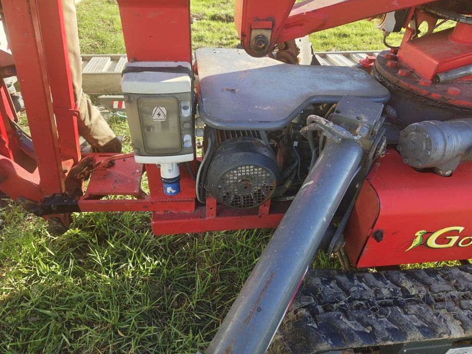 Vând / Închiriez Nacela Hinowa goldlift 14.70