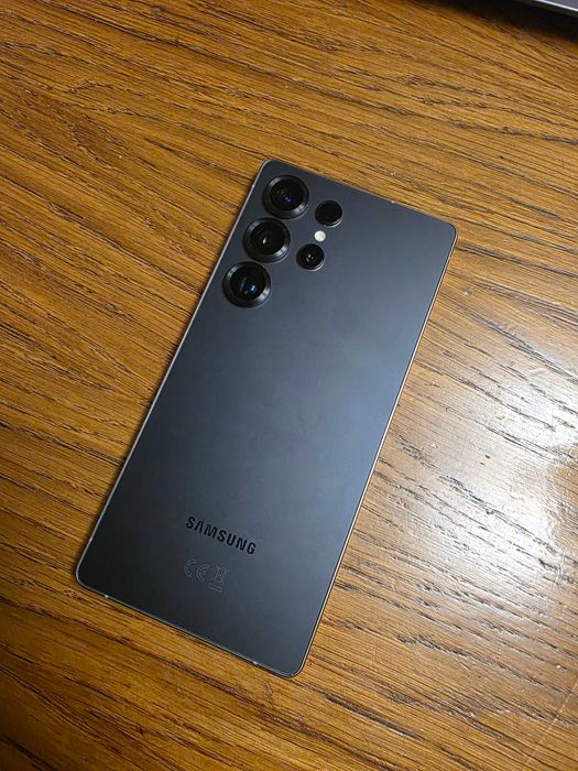 Samsung Galaxy S25 Ultra 5G 256GB 12GB RAM. Гаранция.