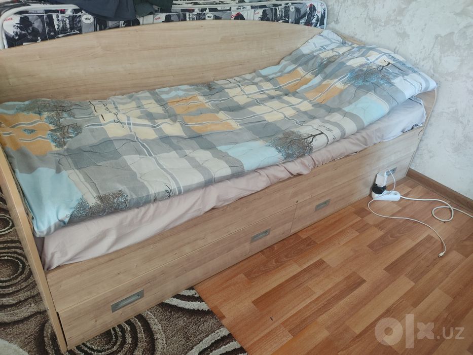 Кровати 2 штуки с выдвижными ящиками