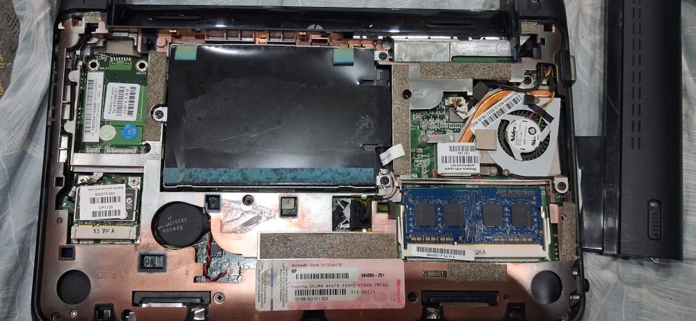 Продам Hp mini рабочий за рядки нет