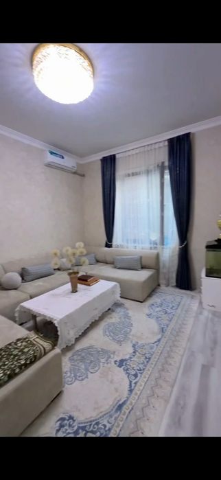 Uchastka sotiladi 1,5 sotix. 5 xonali. Toshkent tumani.  Kirov.